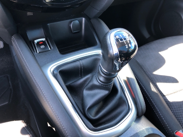 Nissan Qashqai N-Connecta 1.2 DIG-T Navi 360 Kamera Mehrzonenklima DAB Ambientebeleuchtung
