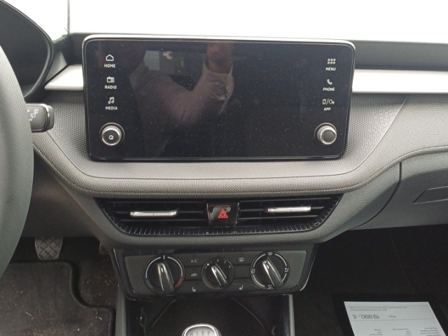 Skoda Fabia 1,0 MPI Selection LED Sperrdiff. Apple CarPlay Android Auto Musikstreaming
