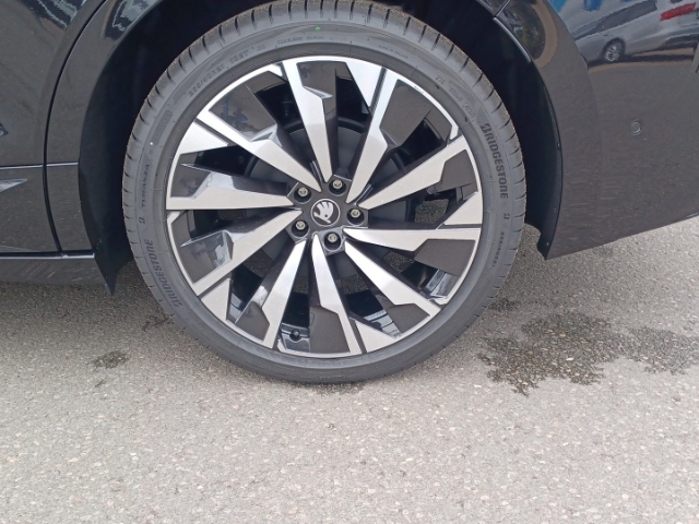 Skoda Enyaq Coupe 85 Sportline 82 kW h Batterie Elektr
