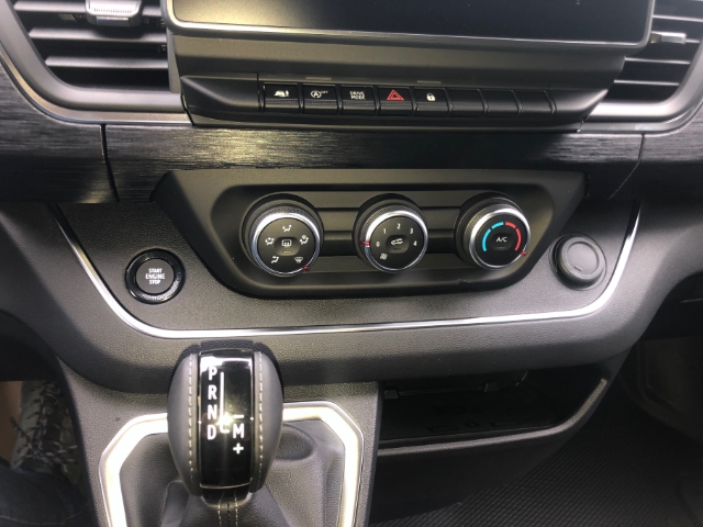 Nissan Primastar Kombi L1H1 2,8t Tekna 2 Navi 360 Kamera LED ACC Apple CarPlay Android Auto