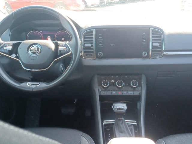 Skoda Karoq Ambition 1,5l TSI 7-Gang-DSG AHK Digitales Cockpit LED Sperrdiff.