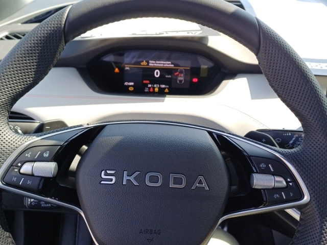Skoda Elroq First Edition Elektromotor 210 kW 1-Gang-Aut Navi Digitales Cockpit Memory Sitze