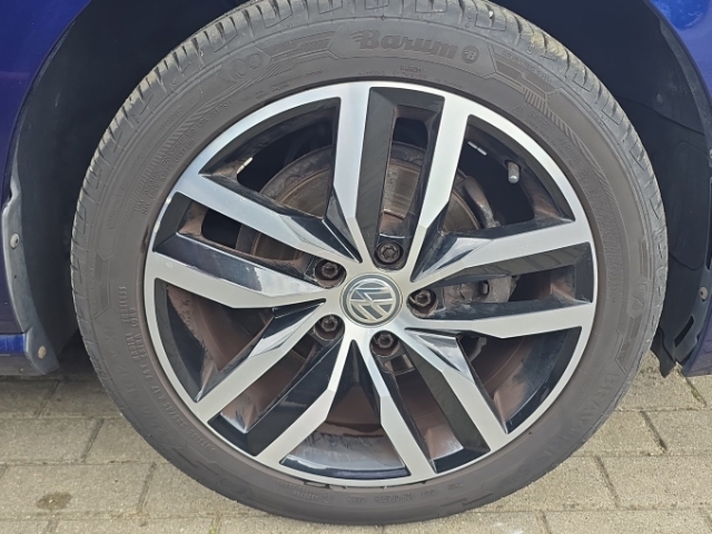VW Golf Sportsvan VII Sound BMT Start-Stopp 1.2 TSI AHK-klappbar Soundsystem Dynaudio